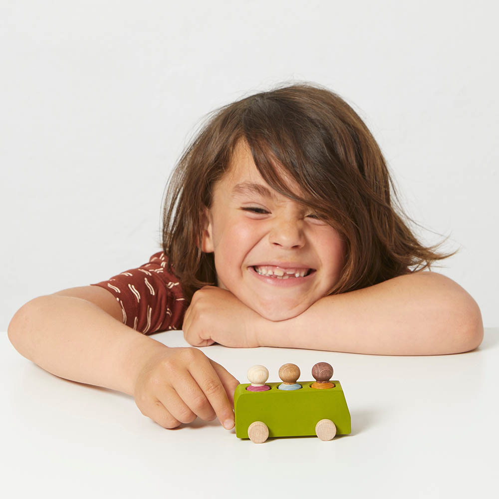 Lubulona - Wooden Bus With 3 Figures - Lime
