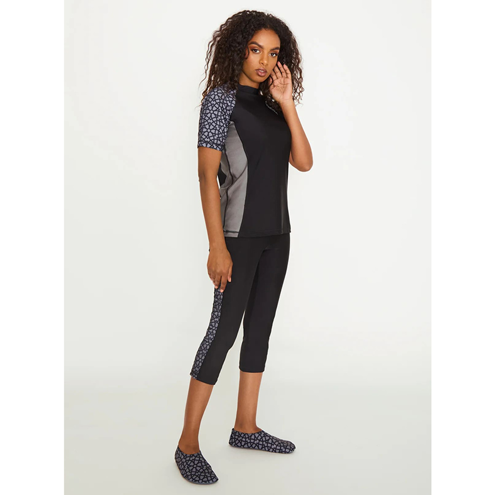 Coega Sunwear - Ladies Short Sleeve Rashguard - Nero Silver Arabesque
