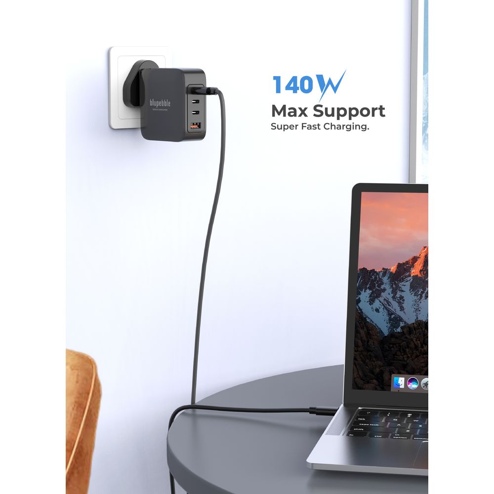 Blupebble - 4-Port PD Gan Fast Charger - 140W - Black