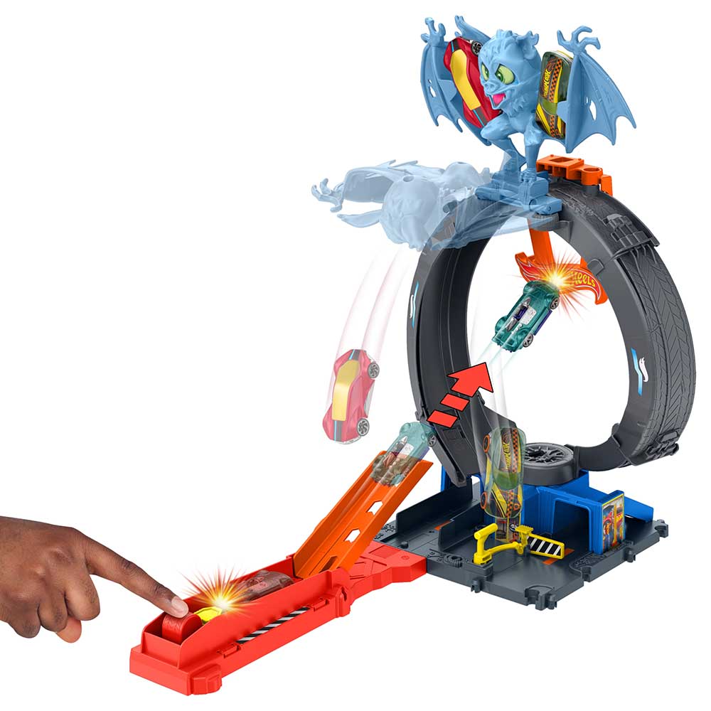 Hot Wheels - City Nemesis Bat Vs Tire Shop​ Playset