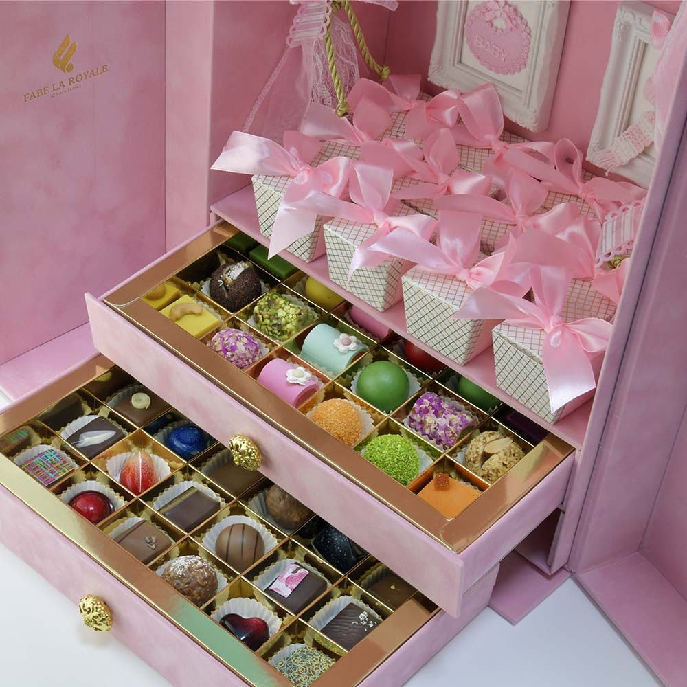 Fabe La Royale - Baby Girl Shower Tray With 54pcs